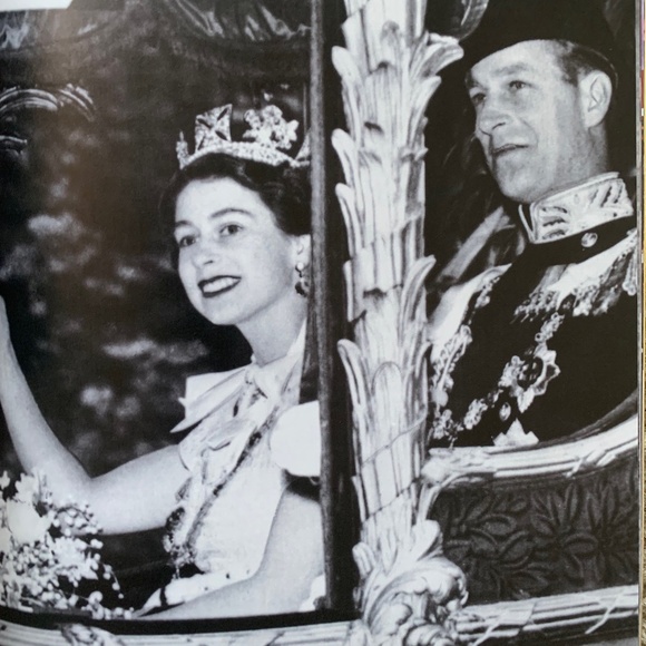 Queen Elizabeth and Philip People Magazine - Picture 9 of 11